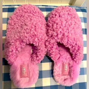 Ugg fuchsia slippers